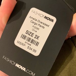 Oversized cargo pants